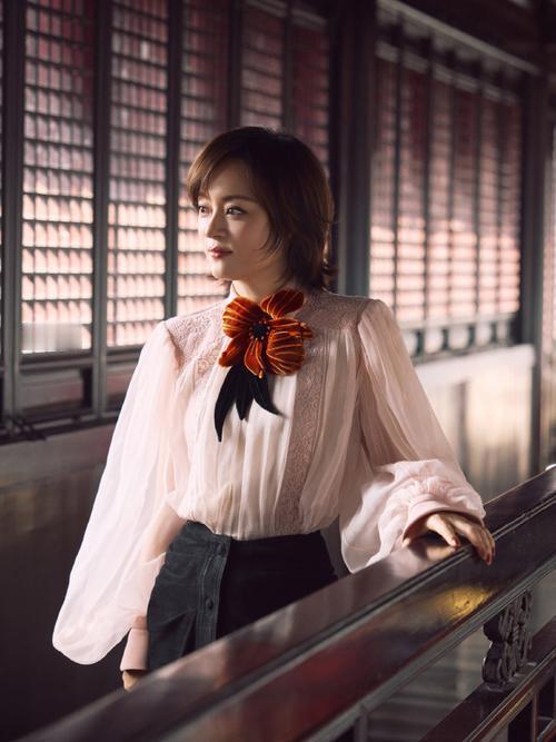 孙俪对等等的爱从来都藏在细节里：出席活动时会特意提起儿子的小爱好，社交平台上分享