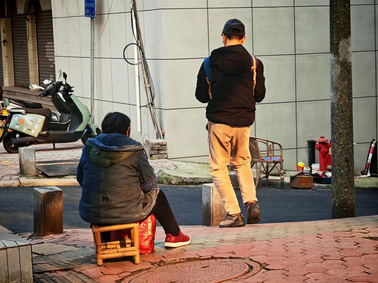 冬日生活打卡季晒晒晒，不止关乎补钙。抓紧时间晒，各种场合晒。珍惜来之不易甚至转瞬