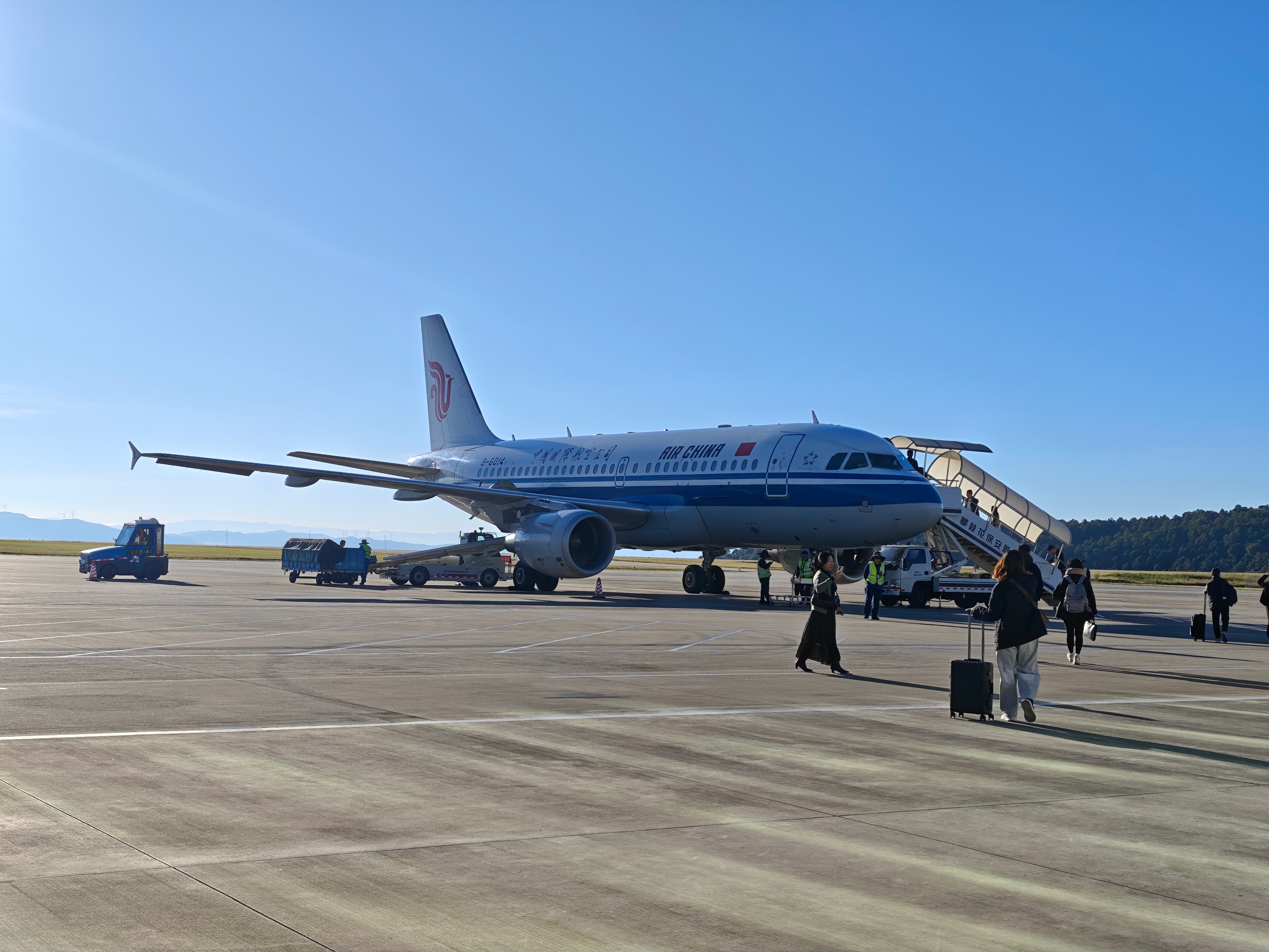云端上的攀枝花机场真的很值得打卡，我最近好几期视频都在附近拍的哟[干饭人]带大少