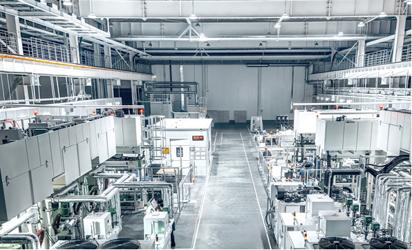 【小鹏“飞行汽车”量产工厂试产】11月3日，观察者网了解到，位于广州黄埔区的小鹏