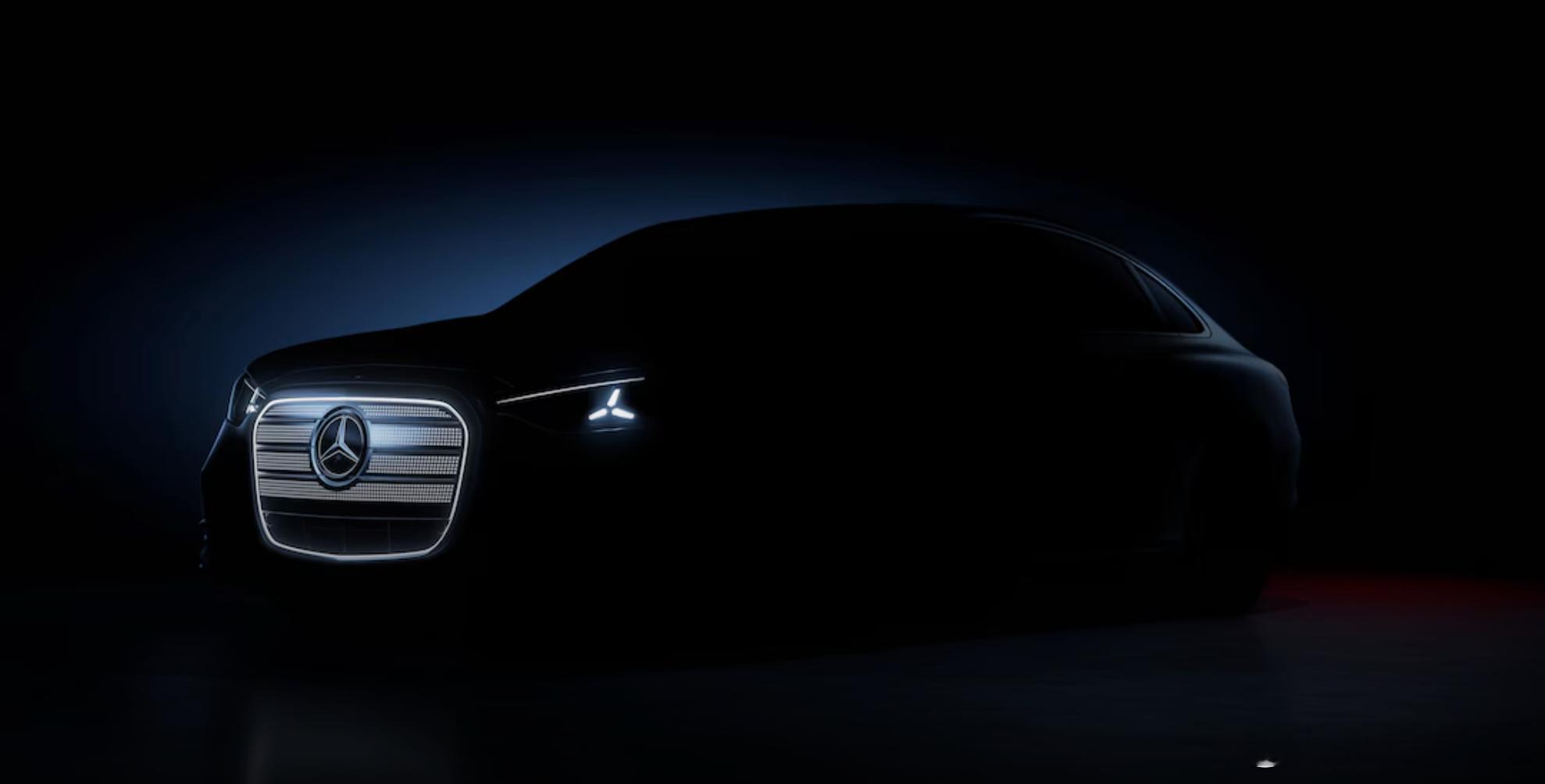 明天即将发布的全新奔驰纯电C级，内饰的巨巨巨巨屏非常瞩目。外媒的标题很有意思："