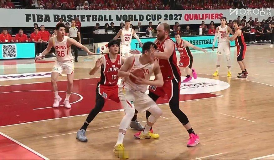 好cp！真会吹啊！中国男篮vs日本男篮中国男篮小卢篮球世界