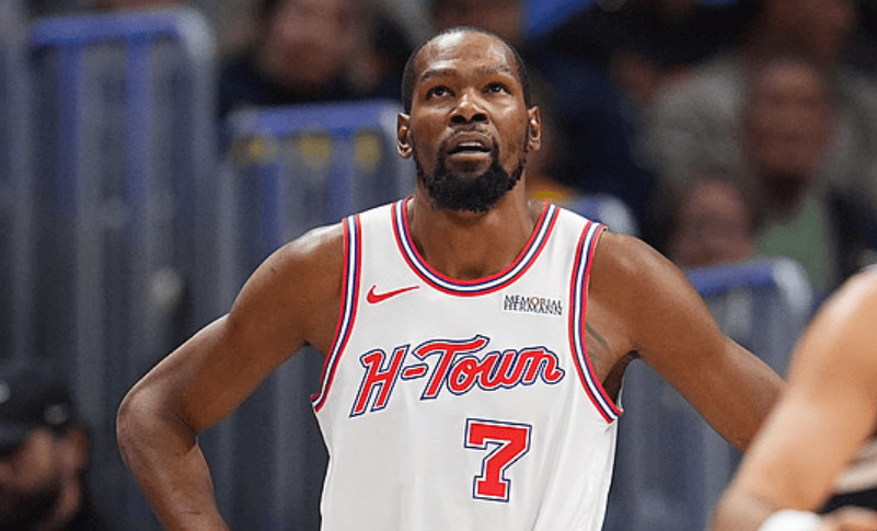 在判罚不公时如何克服困难？杜兰特：继续前进，就这么简单