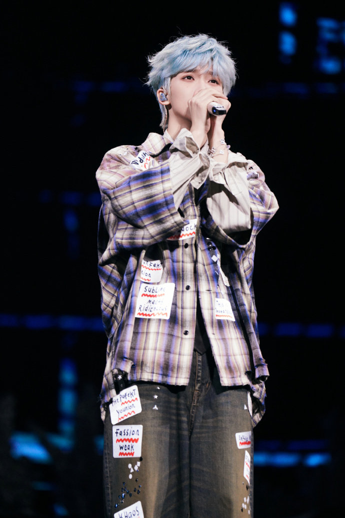 梓渝演唱会南京站圆满收官梓渝用音乐赋予色彩 梓渝演唱会南京站圆满收官，梓渝用音乐