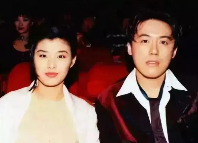 一次，应采儿对张宇说：“什么霸道总裁，我根本不吃那一套。”张宇悄咪咪一笑：“那可