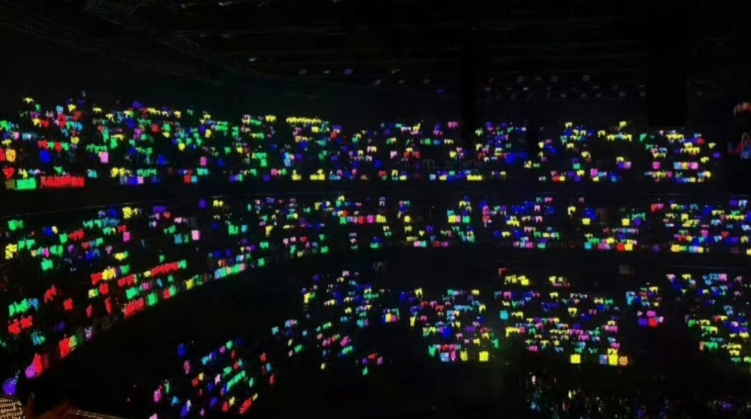 荣耀之战左边灯牌🆚右边灯牌 