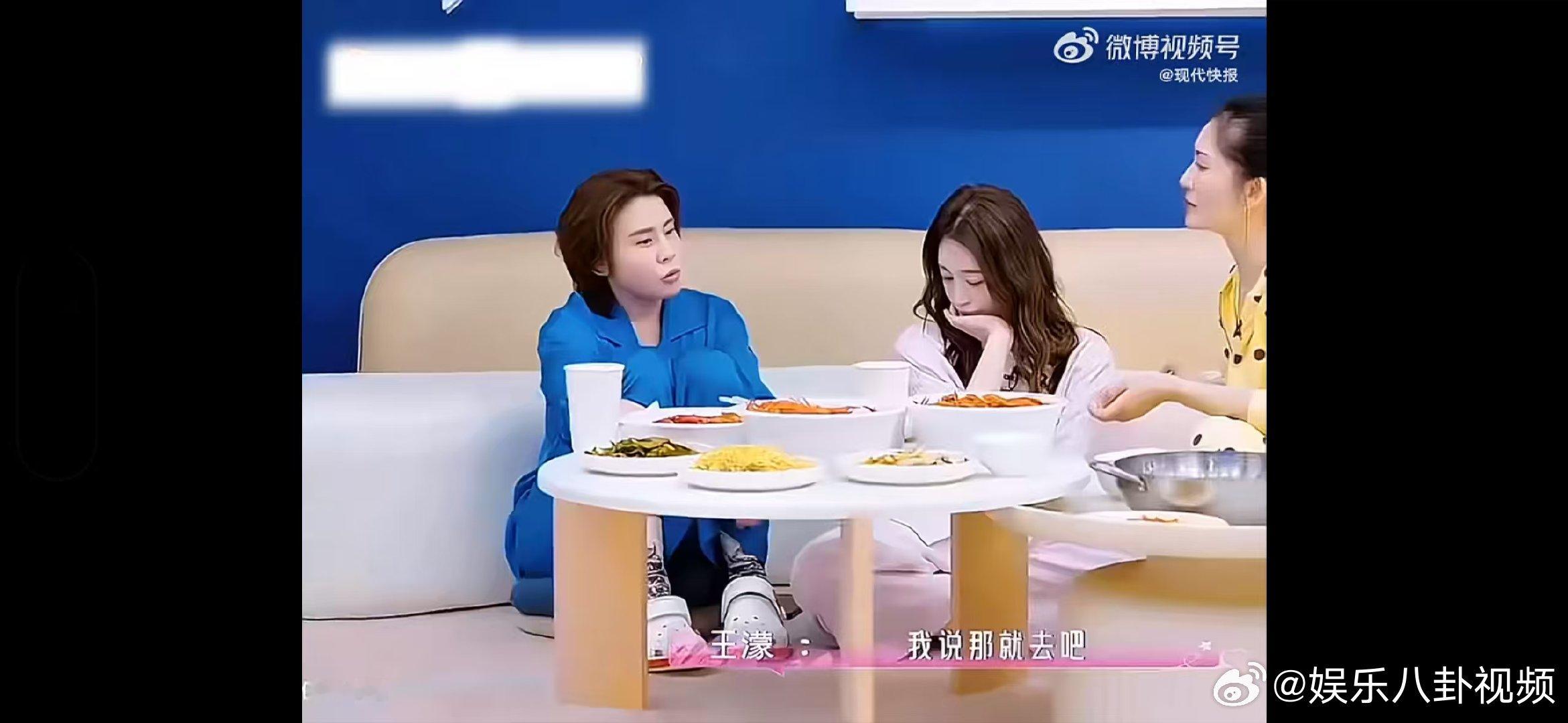 王濛因为喝多了才来浪姐乘风2026王濛的real无人能敌！《娜就聊姐姐》里坦诚喝