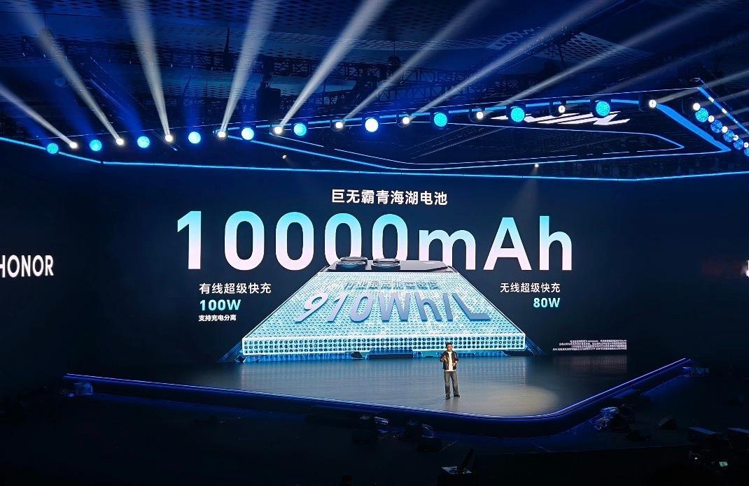 这手机的电池容量比我的平板电脑还大 