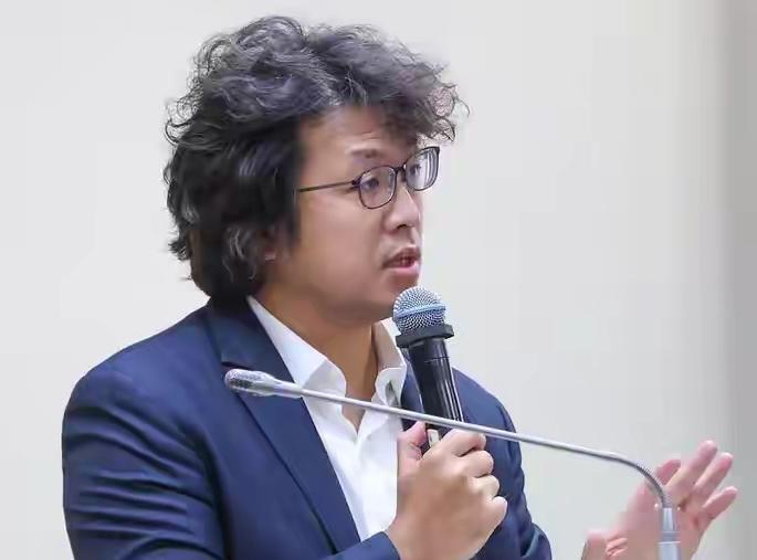 “台独”顽固分子沈伯洋，9月12日下午在“日本后援会”成立大会上叫嚣称，“安倍‘