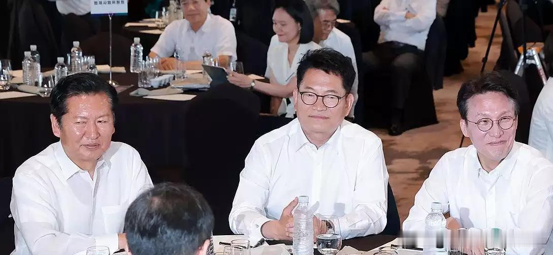 韩共同民主党党权混战升级！多位大佬同台角逐，派系博弈白热化

7月8日，韩国共同