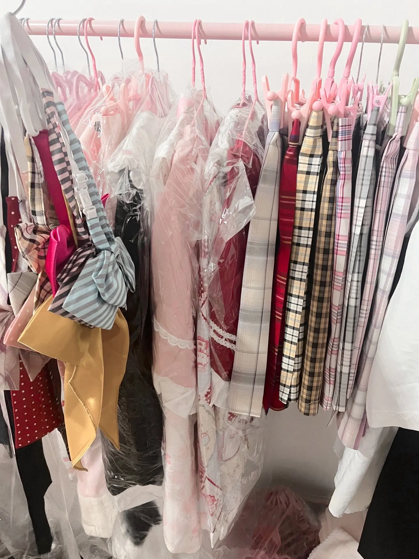 我的计划是有很多漂亮的小裙子 直到有人愿意给我买数不完的裙子.