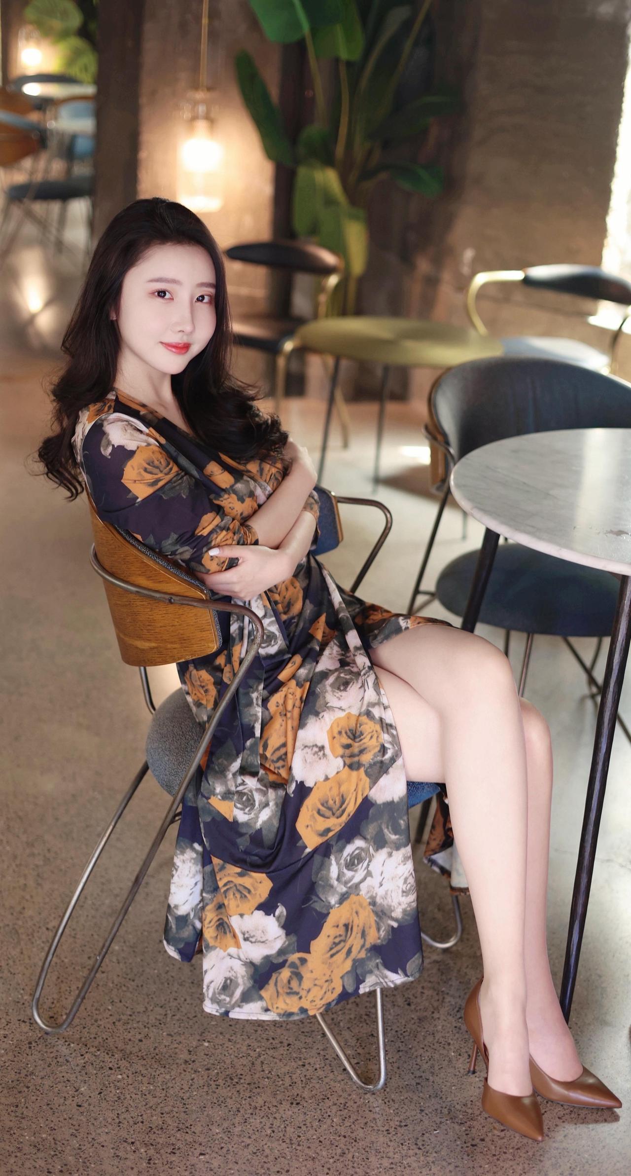 花开花落，人去人来。