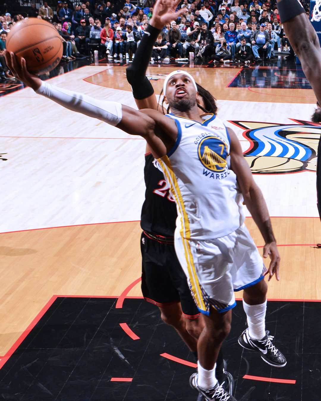 希尔德14分，2助攻，2抢断，1盖帽。勇士vs76人