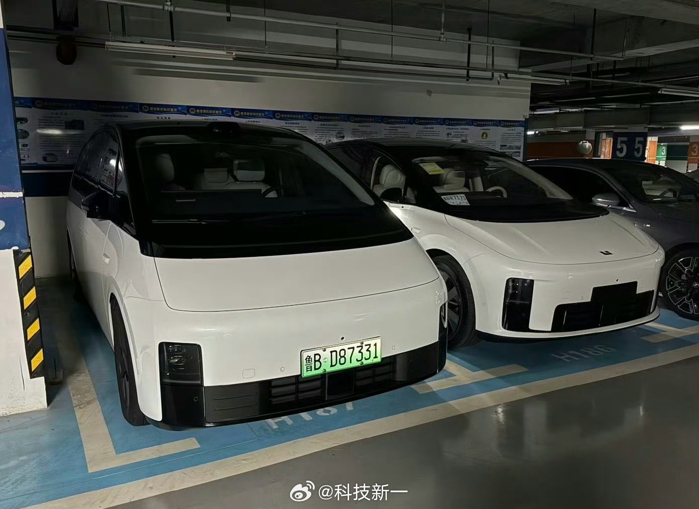 网上的人都跟着瞎起哄，我可是真正的理想i8用户，而且车现在还没卖。不过我没不满意