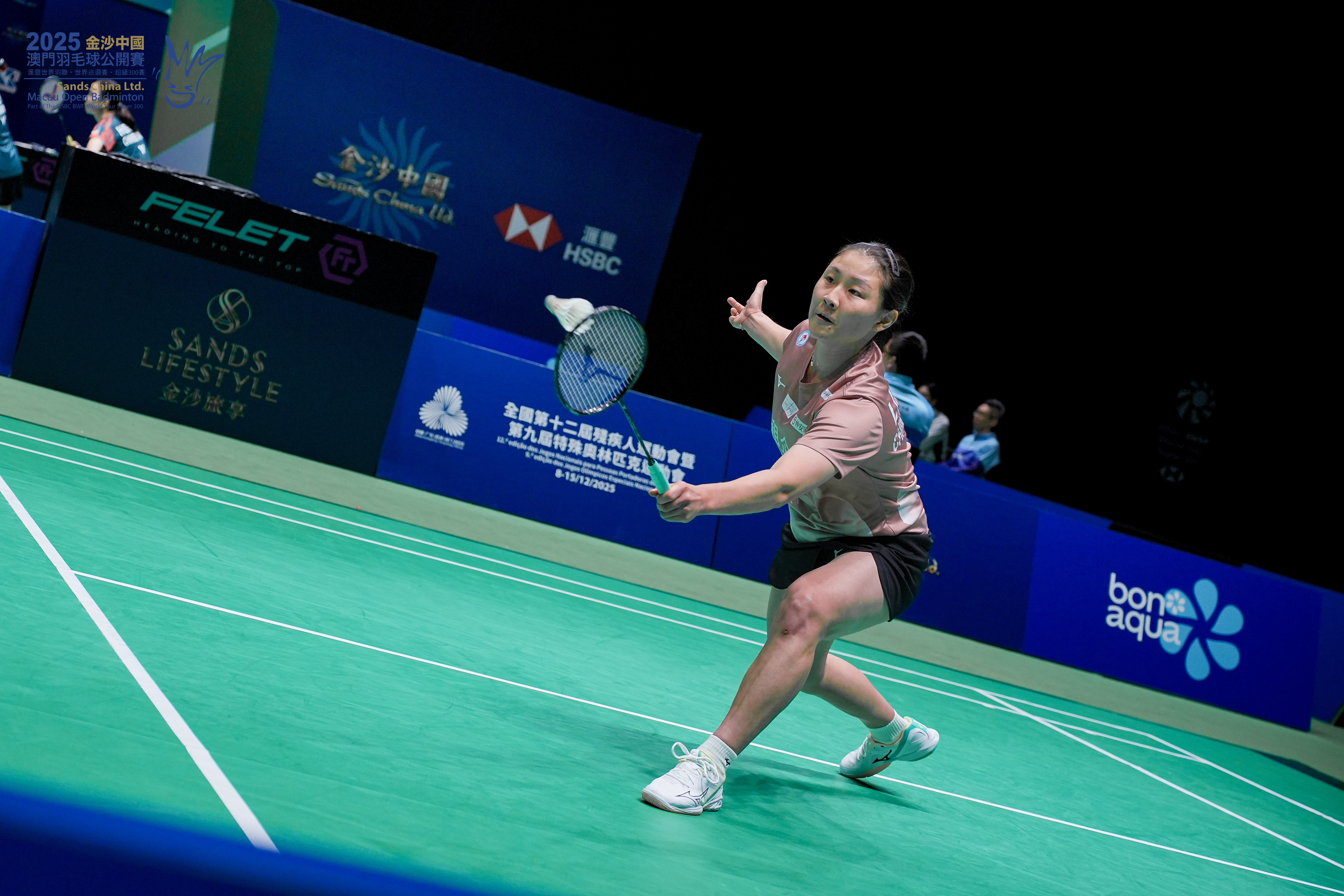 林湘缇 21-13、9-21、21-14 🇯🇵宫崎友花半决赛：韩悦🇨🇳 