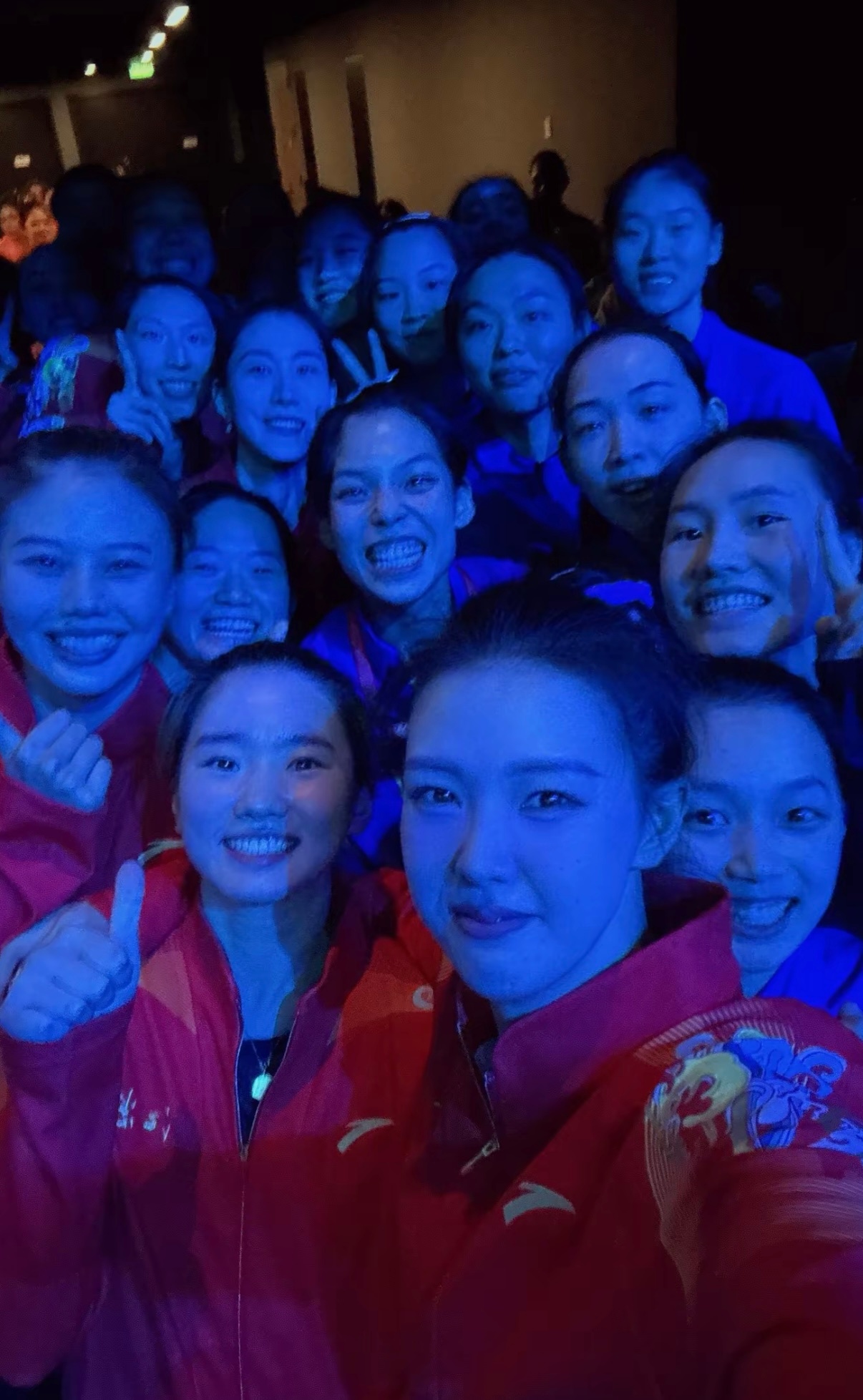 喜欢搞群像的人 这辈子算是完了 