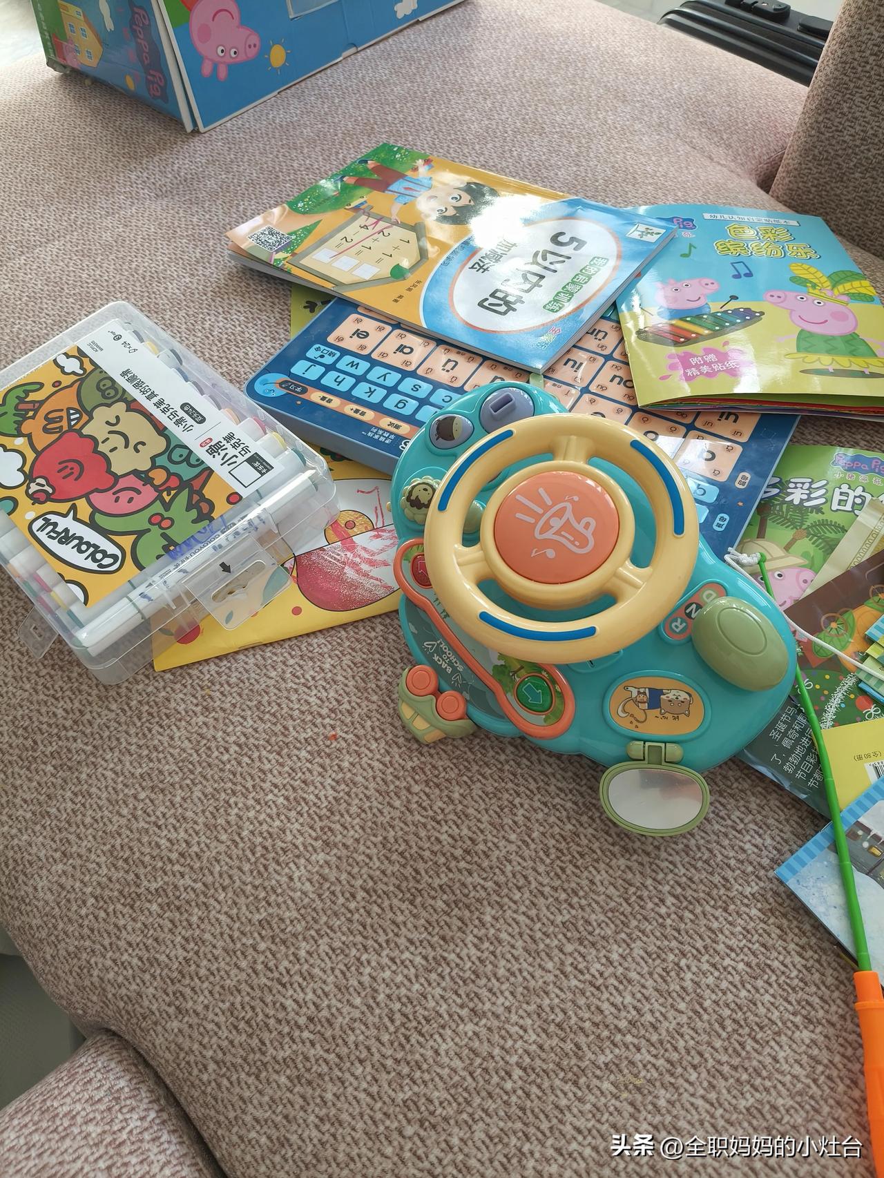 当妈以后，带娃最大的感悟就是，收拾不完的玩具。

真的是收拾不完，前脚收拾完，转