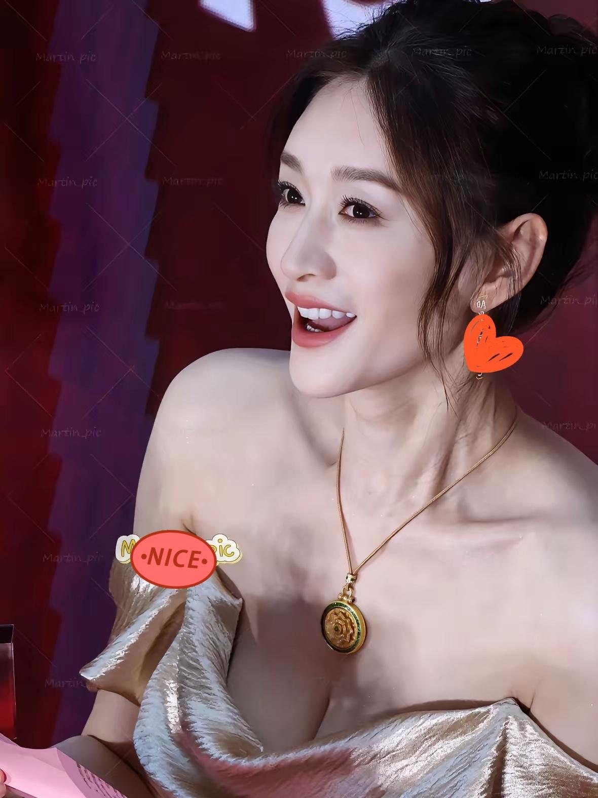 李小冉，登着热搜。
这次不是孙东海了，而是她时常摔一下，她说自己的屁股肉多，会疼