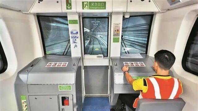 地铁头条【确定！这条线路月底通车】近日，深圳地铁13号线二期（北延）工程通过竣工