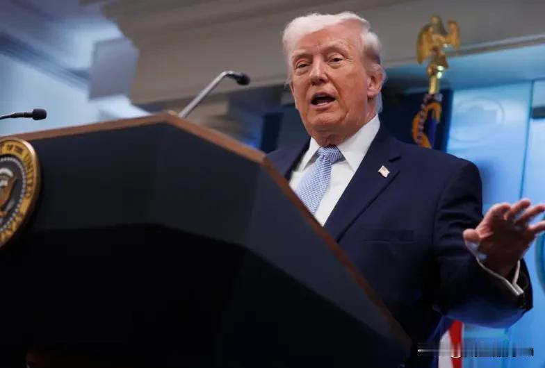 伊朗的浓缩铀是一颗烫手的山芋，中国与俄罗斯谁都不会接，接了就要面对美国的胡搅蛮缠