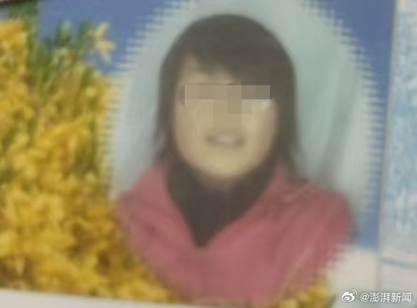 【：赴宴5名镇干部被处理，家属起诉追问死因】 在女儿死亡一年后，樊旭声起诉了公安