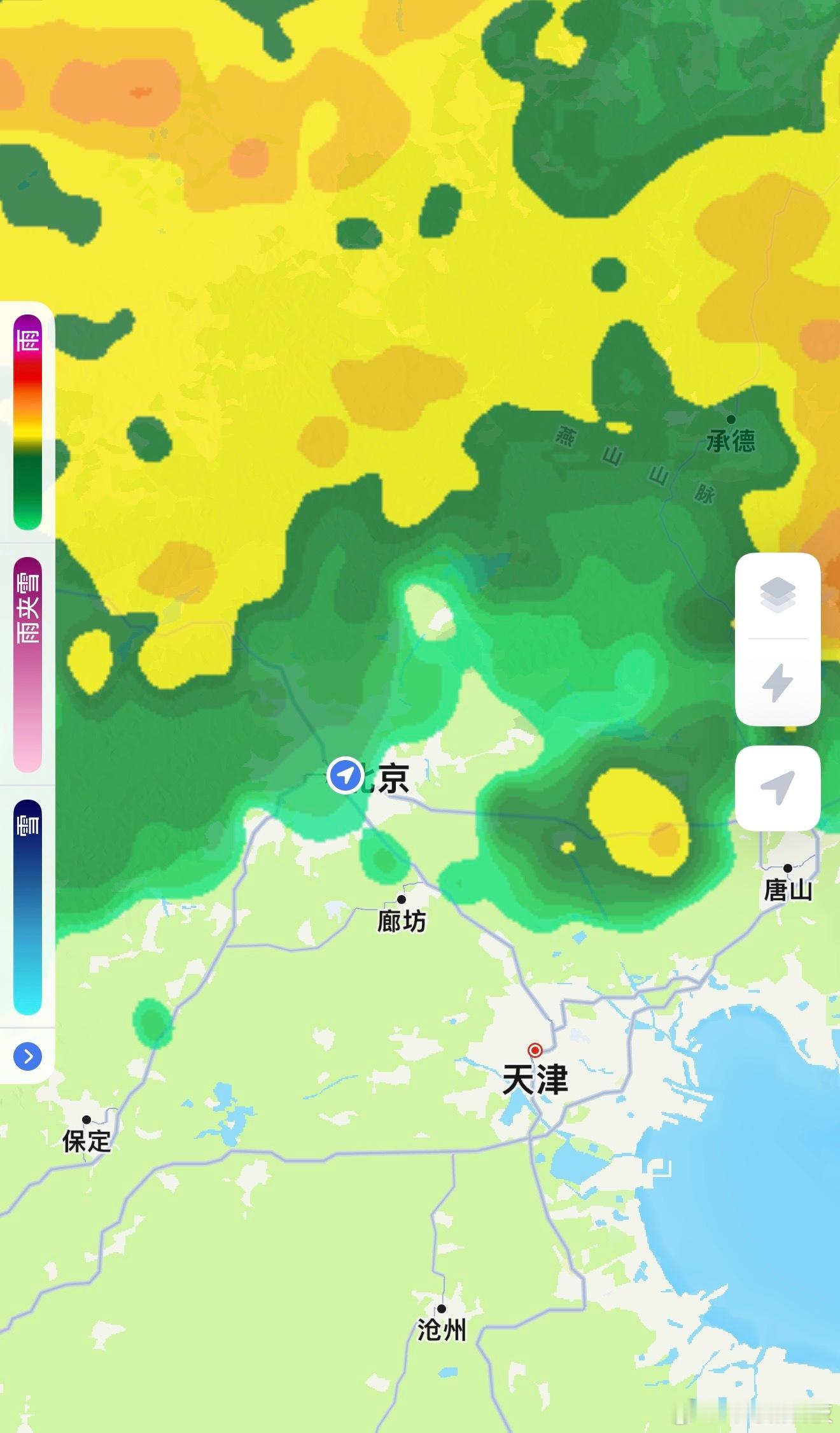 云团正在集结南下，这场雨或许傍晚降临，或许半夜降临