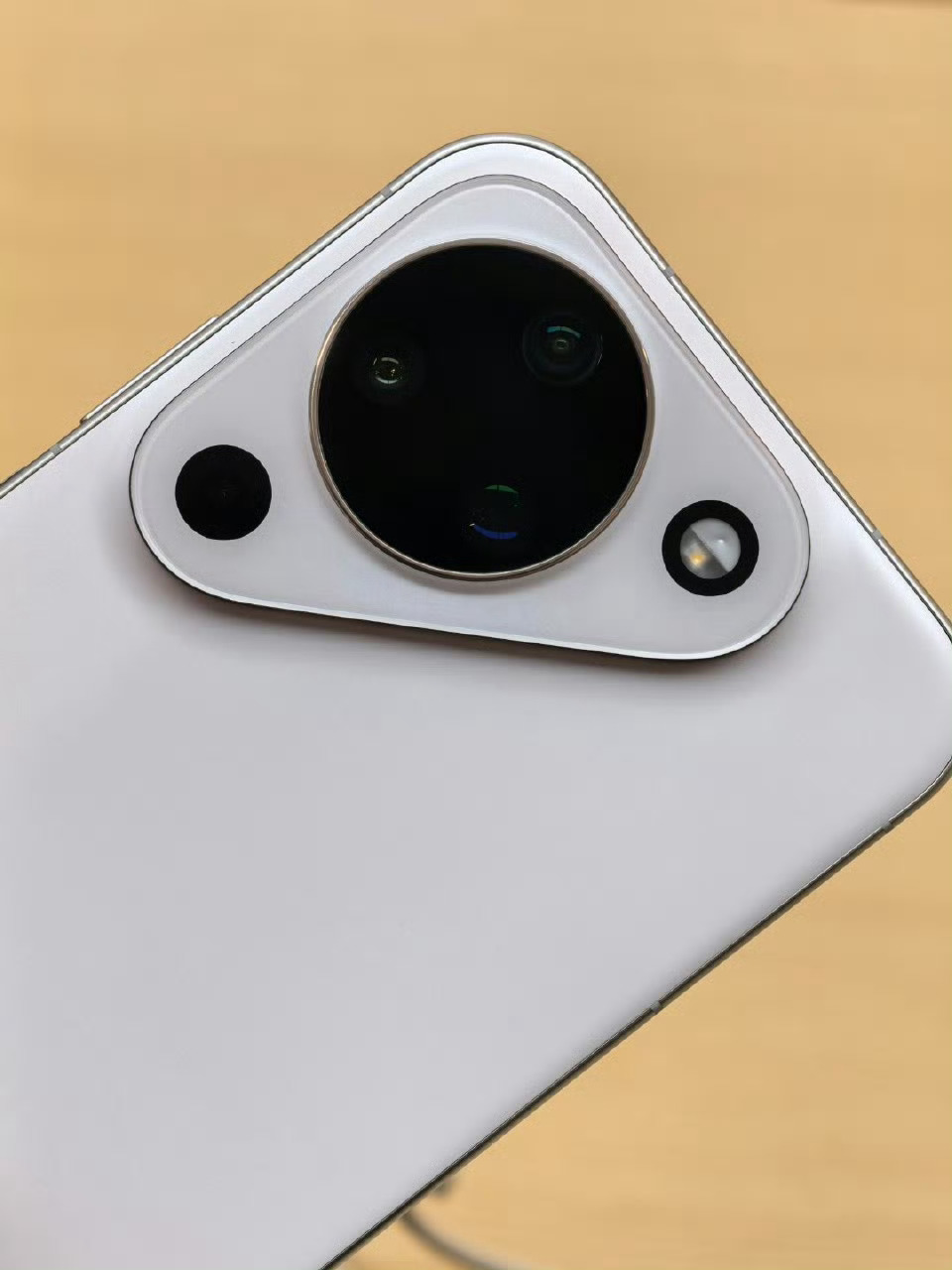 手机啊，我觉得这个玩意叫手机都屈才了，应该叫手脑买过最不会吃灰的电子产品买过最不