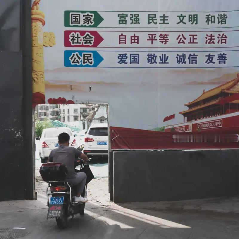 在灾难面前，咱社会主义中国那行动力简直绝了！就跟历史上陈汤喊出“明犯强汉者，虽远