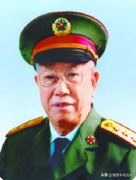 他41岁是开国少将，74岁被授予上将军衔。45岁任成都军区副政委。59岁任解放军