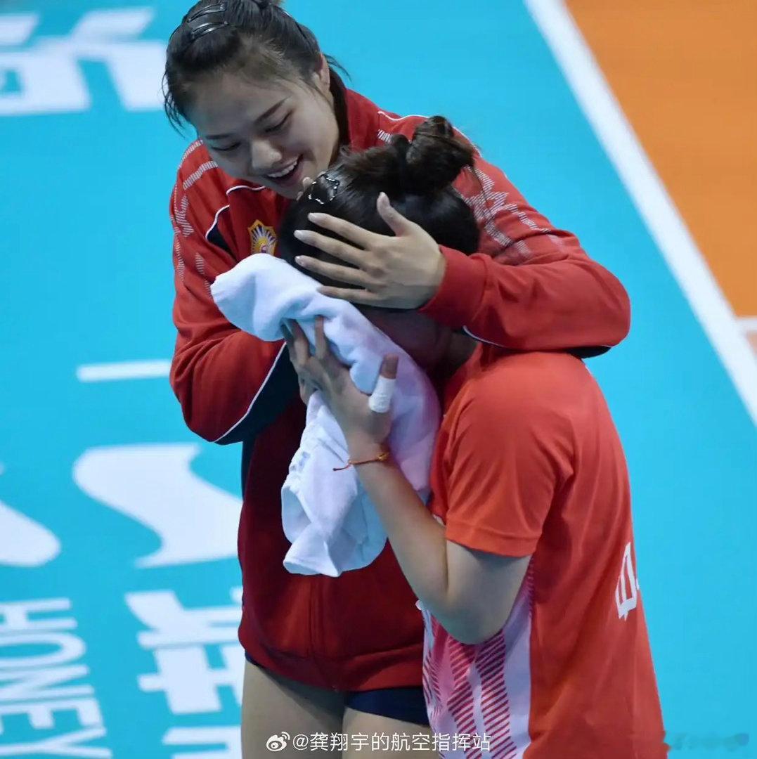 女排南京站力克塞尔维亚，赵勇点出蜕变核心：赵勇称中国女排最大改变在心态 从波动到