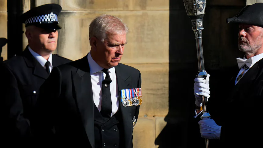 安德鲁王子拟被剥夺军事头衔