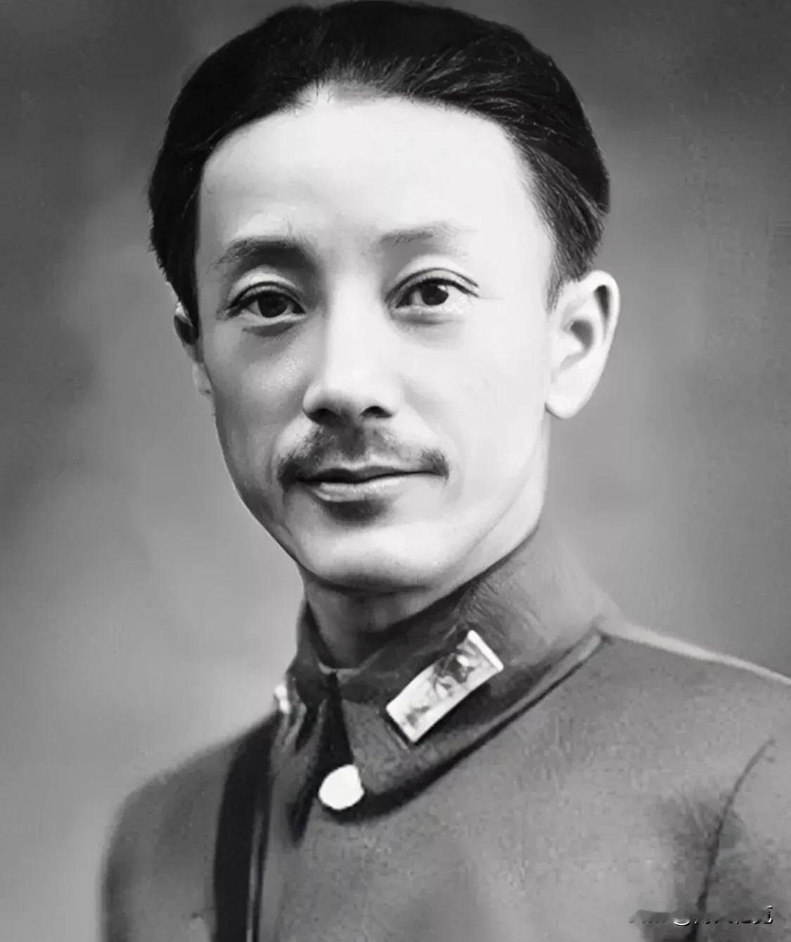 蒋光鼐（1888—1967），广东东莞人，陆军中将加上将衔，获多枚勋章。1932