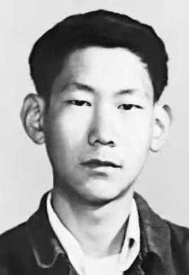 50多年前的一天，在震耳欲聋的呼喊声中，年仅28岁的遇罗克倒在了枪口之下，因为反