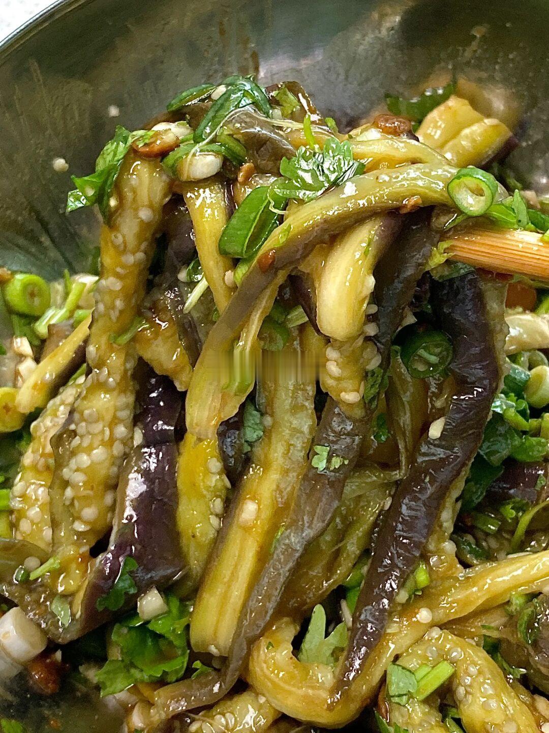 我妈随手拌的茄子🍆好吃到失语了！！！