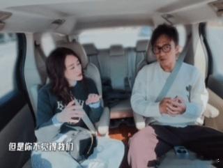 谁懂啊，邓超说想李小冉那一刻，李小冉回“心里有”直接泪目。真正的朋友就是这样，距