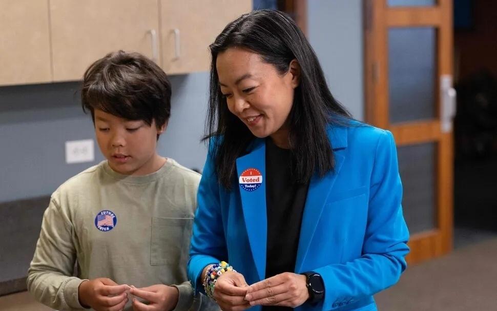 弗朗西斯卡·洪以0.4个百分点之差惜败……美国民主党“进步旋风”暂时止步 : 韩