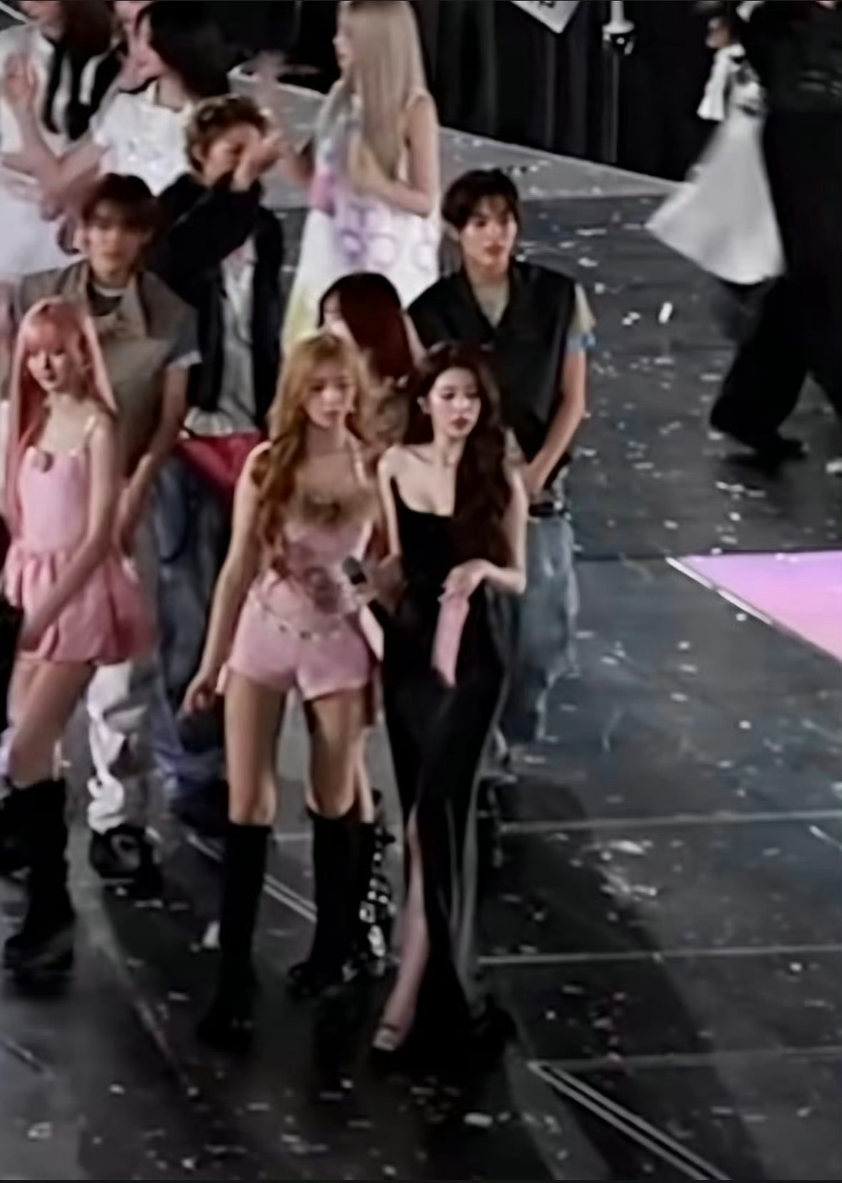 【张元英】世界以痛吻我 我报之以唇红齿白明眸皓齿貌美如花面色红润体态修长沉鱼落雁