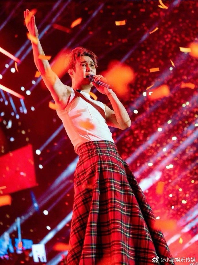 小沈阳演唱会票价小沈阳巡演票价内娱性价比天花板实锤，小沈阳巡演做到了真正的人人可