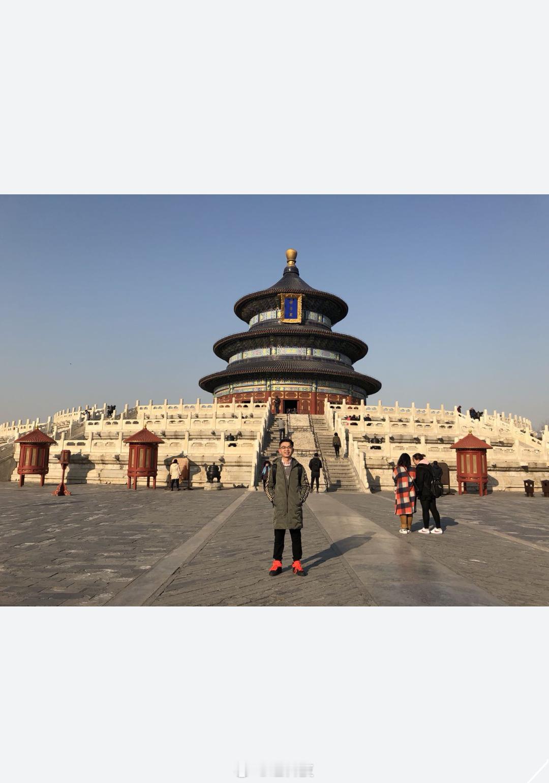 特朗普连发15张图分享中国记忆 那不得跟一张？厉害了我的祖国！ 