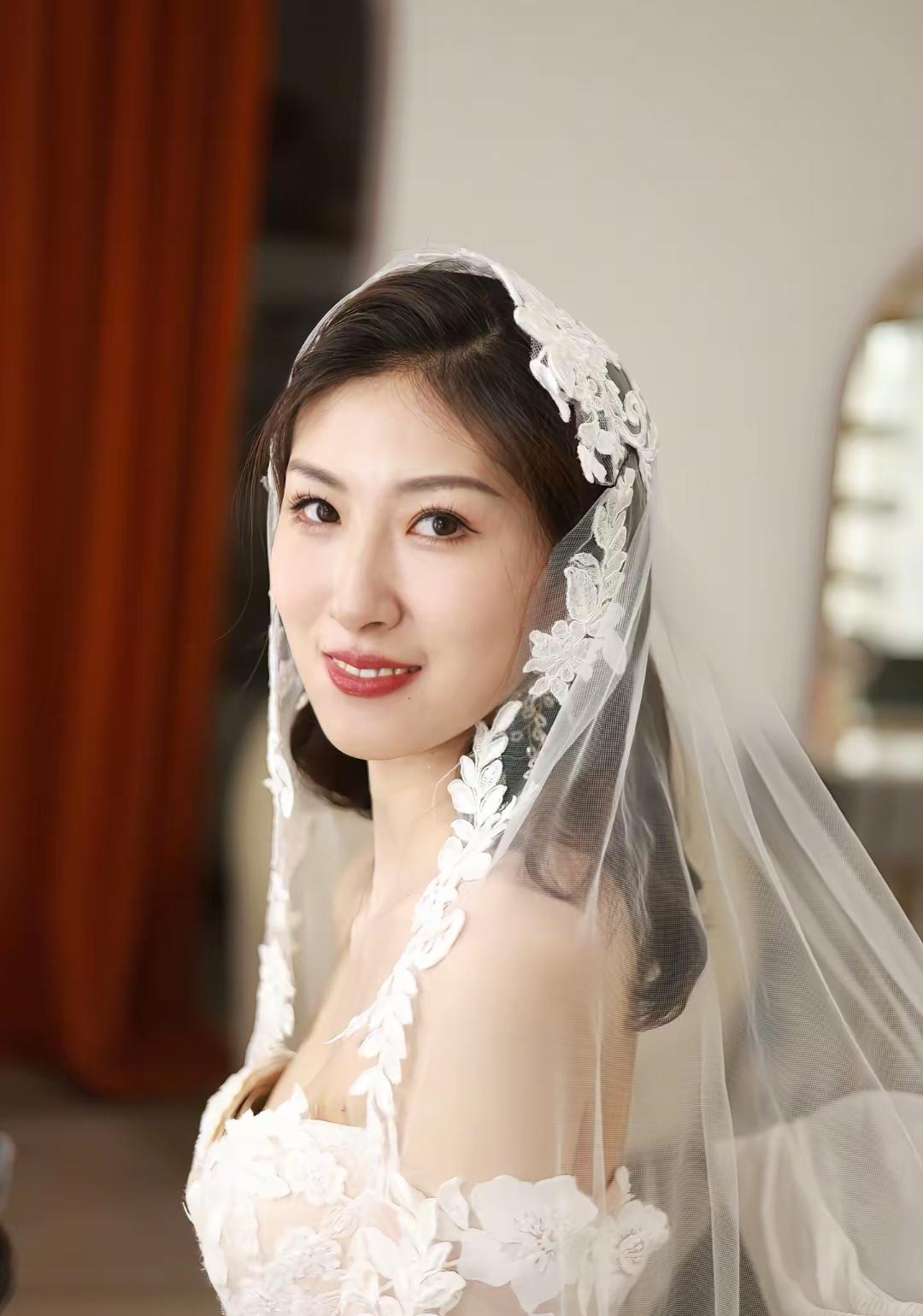 婚纱试妆