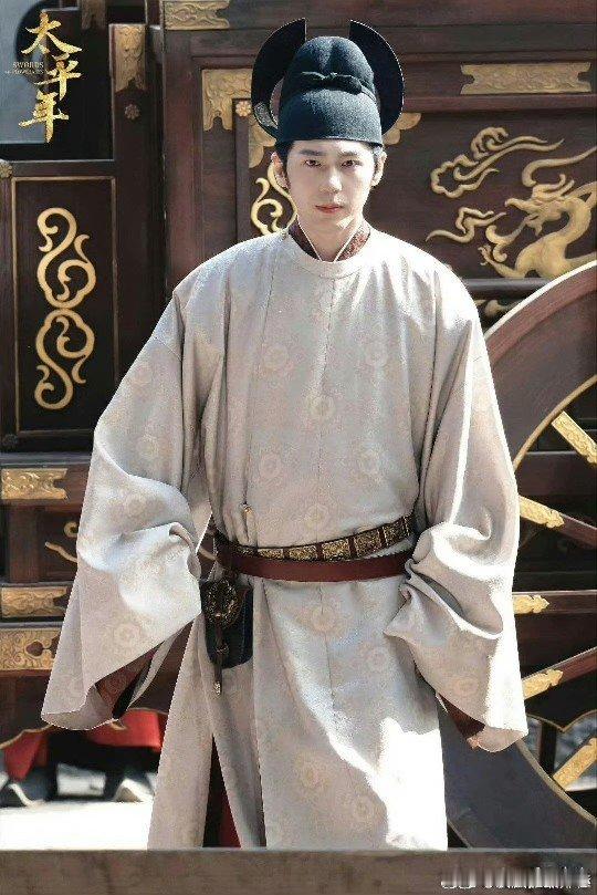 白宇内娱免检可塑性 每个角色都带着独特的气场出场。乔一成的柴米油盐和钱弘俶的家国