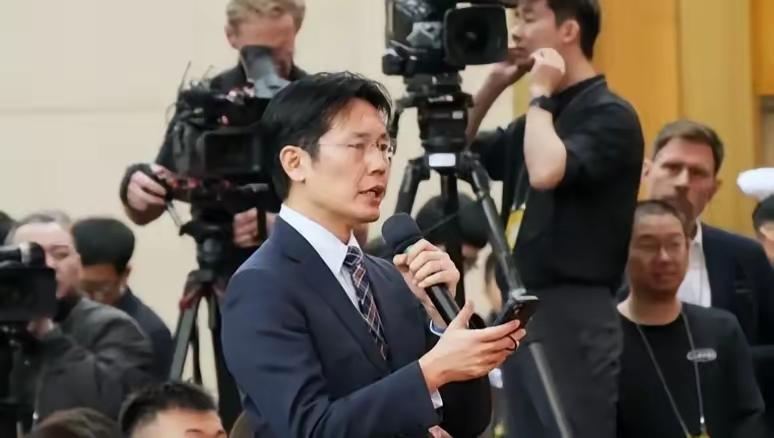 伊朗重建需3000亿美元基金，高市早苗同意参与支付，日本炸锅了一边倒的抱怨都怪中