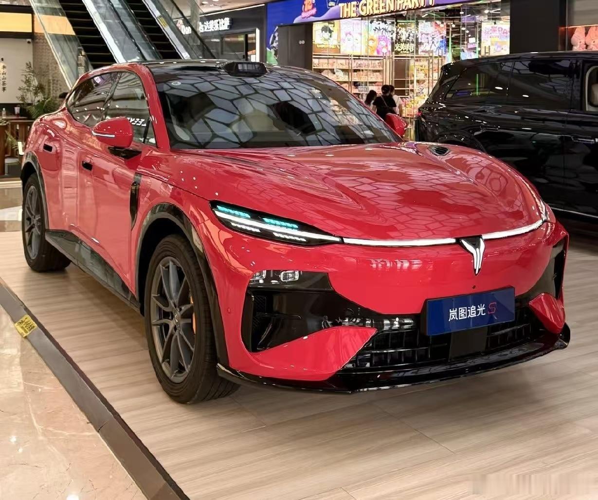 刷到邵总说“华为智驾是必选项”，评论都在刷“好家伙”。我寻思啥配置敢这么说？一看