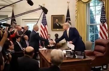 美国对中国的种种打压，目的就只有一个：要中国大量企业倒闭，让大量工人失去工作，让