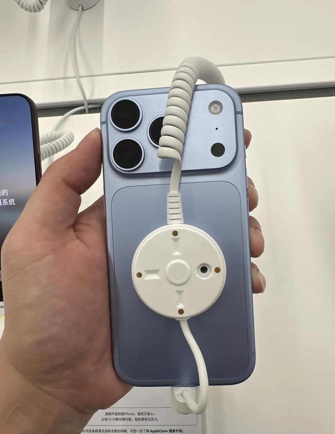 Apple授权专营店开业啦
在果好｜地白苹云️
在白云，买苹果就去悦和方一楼的位