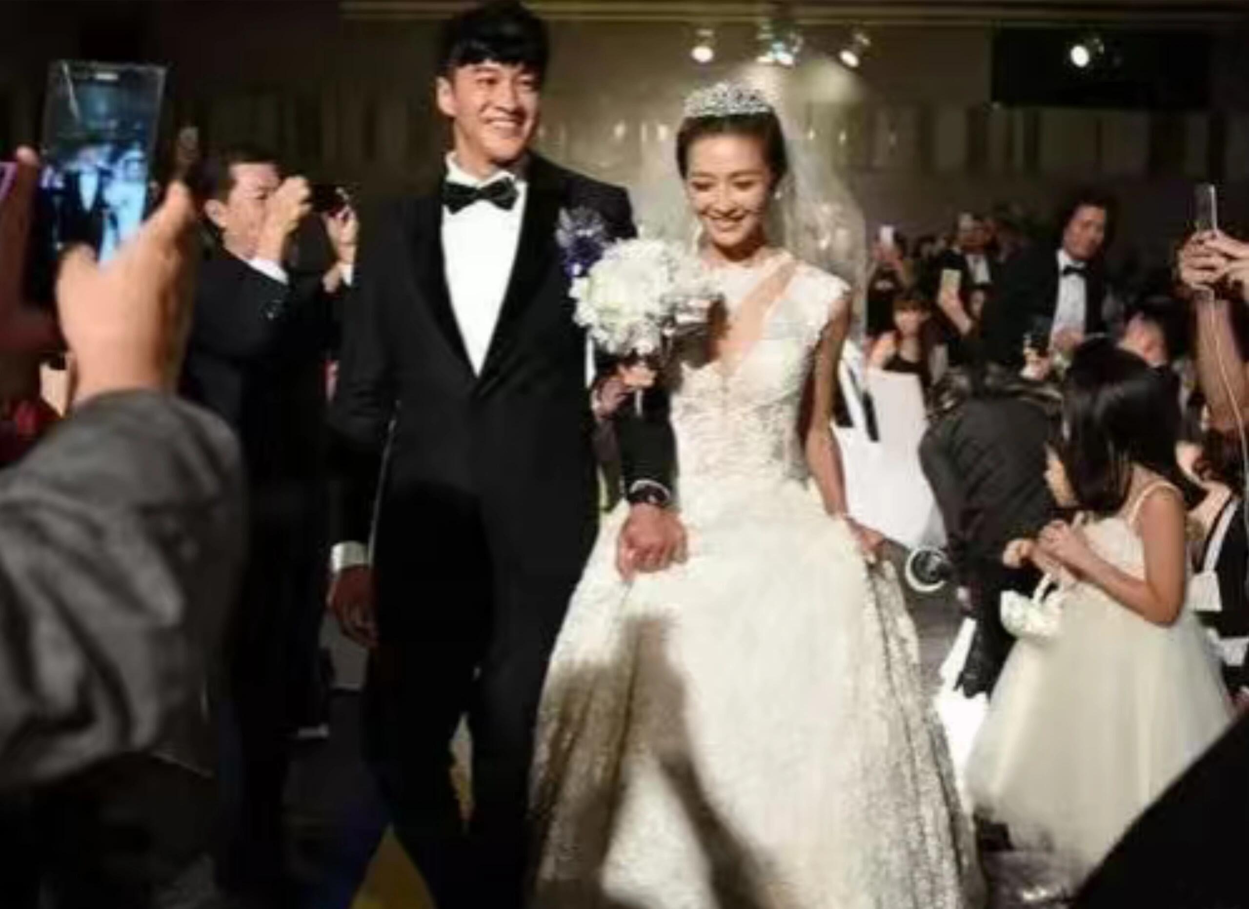 我的天啊，孙俪何润东都参加对方婚礼了啊 