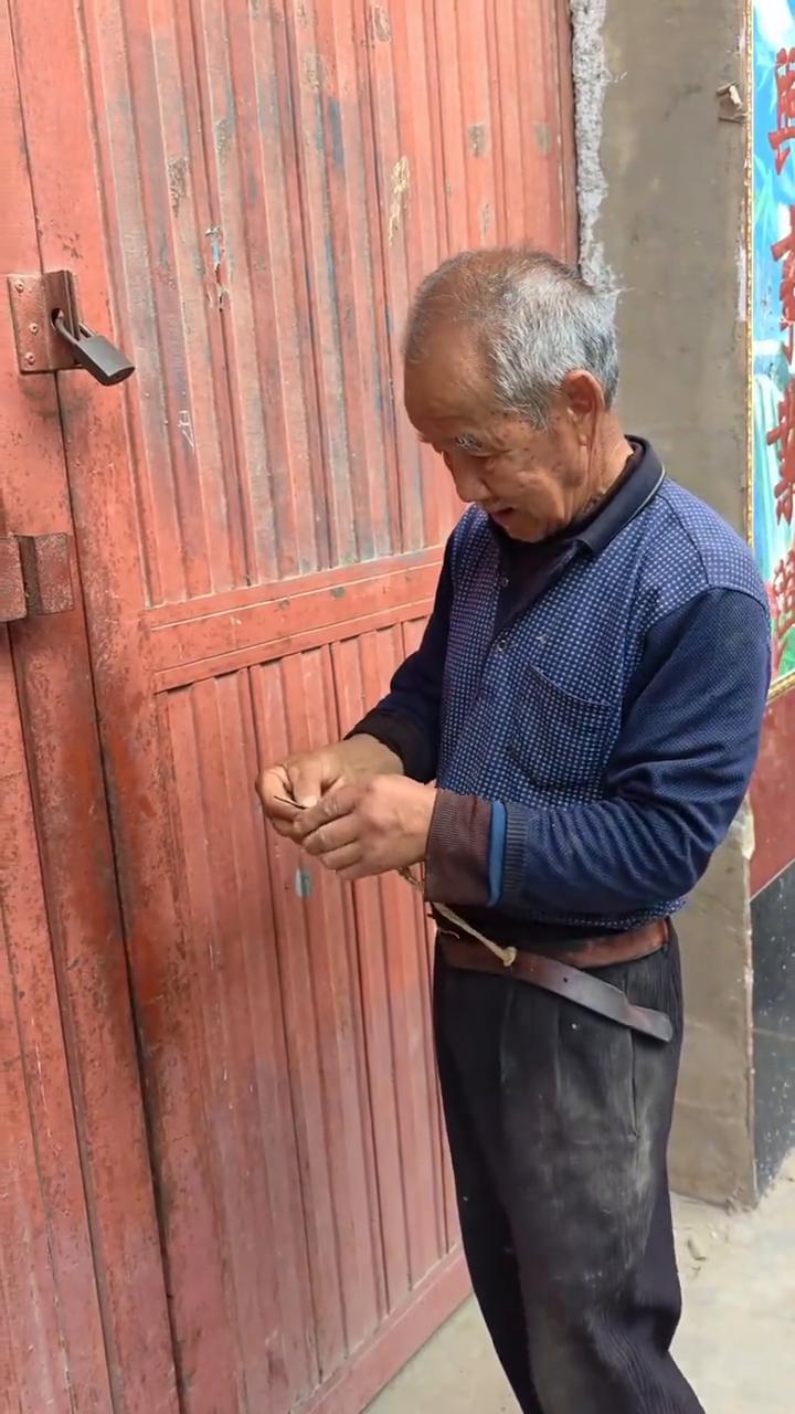 哈，哈哈哈哈。