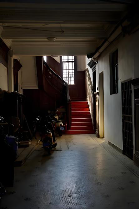 前几天写了一篇上海滩江湖大佬顾嘉棠后半生的短文，有读者在评论区留言，要老黑写一篇