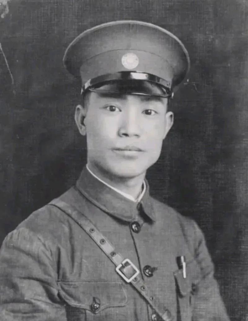 背锅侠陈诚！

陈诚打仗确实一般，到东北也以惨败收场，但要说他丟了东北，还是有失