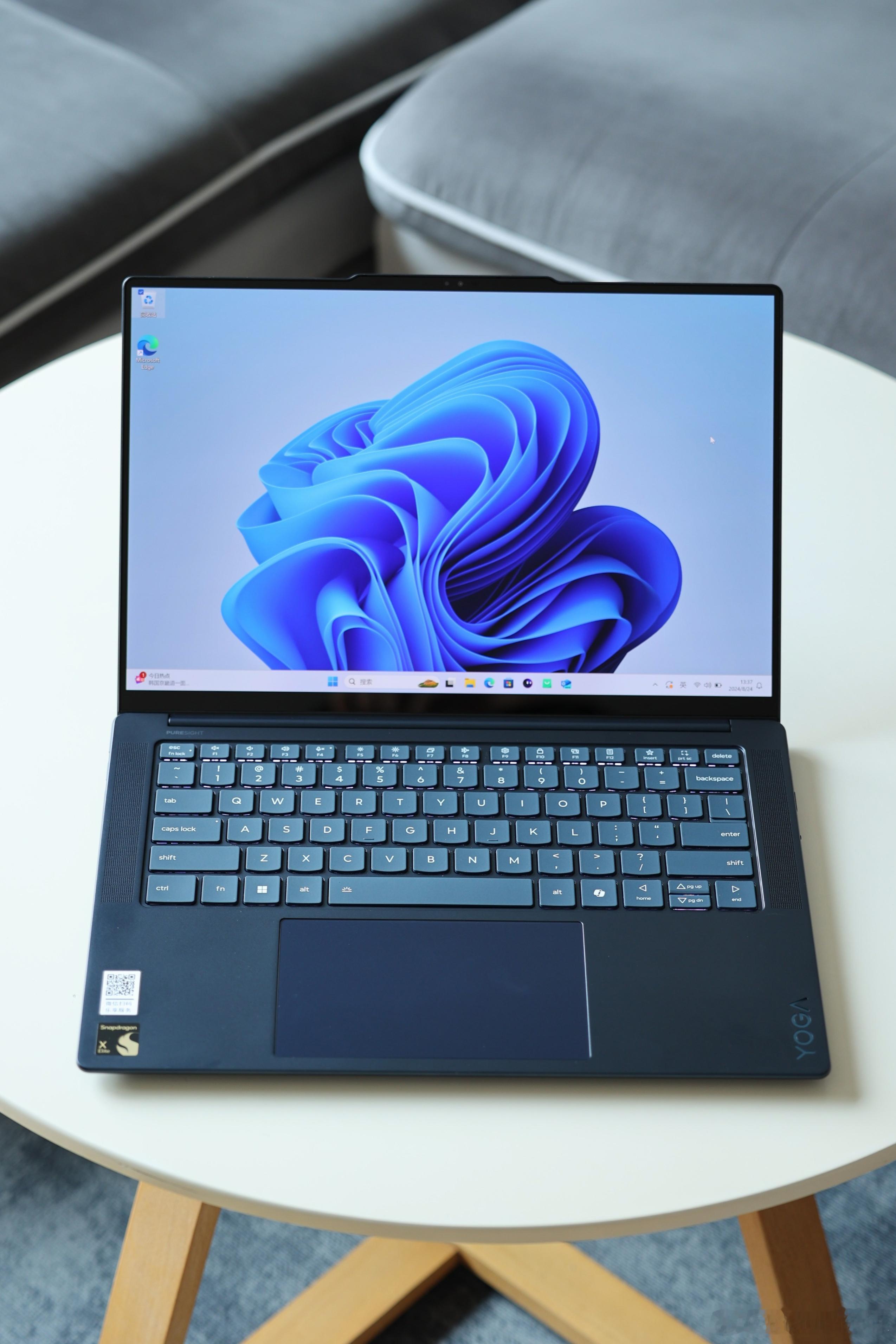 前一阵提了这台骁龙X Elite处理器的联想YOGA Air 14s骁龙AI元启